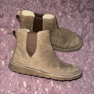 L.L. Bean brown leather Stonington Chelsea Slip-On Boots